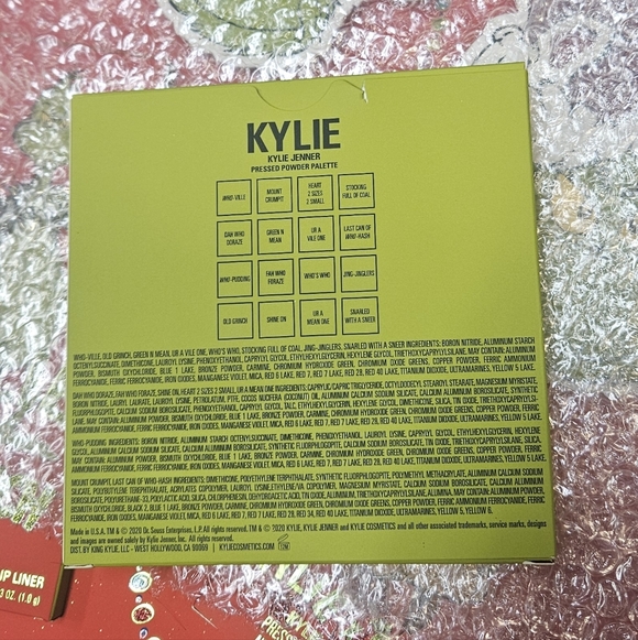 Kylie Jenner Autographed Signed Grinch PR Box NEW Cosmetics Never Been Used! - Picture 14 of 16